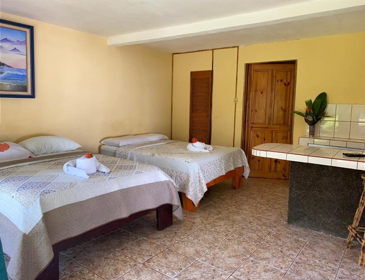 Hospedaje Quepos Kültér fotó